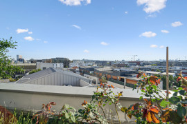 Location
Appartement élégant de 2 chambres avec balcon et terrasse - 7ème étage, Saint-Denis (loyer tout inclus)