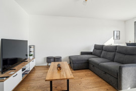 Location
Appartement élégant de 2 chambres avec balcon et terrasse - 7ème étage, Saint-Denis (loyer tout inclus)