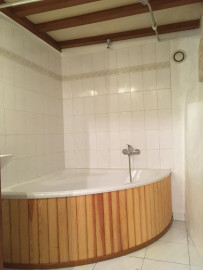 
                                                                                        Location
                                                                                         Appartement en duplex, style T3, Vieux Bordeaux