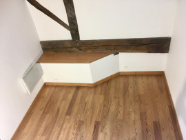 
                                                                                        Location
                                                                                         Appartement en duplex, style T3, Vieux Bordeaux