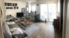
                                                                                        Location
                                                                                         Appartement en location - T1 bis