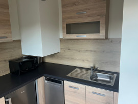 Location
Appartement entièrement refait à neuf (loyer tout inclus)