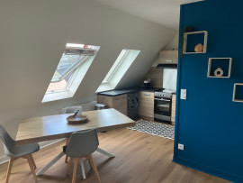 Location
Appartement entièrement refait à neuf (loyer tout inclus)