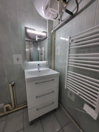 
                                                                                        Location
                                                                                         APPARTEMENT F 1 bis  AU CALME, JARDINET