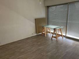 
                                                                                        Location
                                                                                         Appartement F1 bis