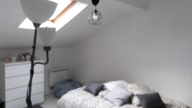 
                                                                                        Location
                                                                                         Appartement F1 BIS plein centre mais hyper calme