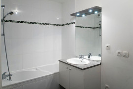 
                                                                                        Location
                                                                                         Appartement F2 45m² dernier étage avec balcon