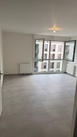 
                                                                                        Location
                                                                                         Appartement F2 à louer à Romainville