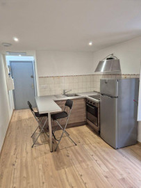 
                                                                                        Location
                                                                                         Appartement F2 centre ville