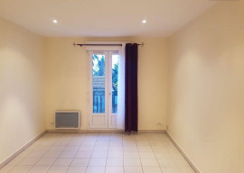 
                                                                                        Location
                                                                                         Appartement F2 de 33m² au Mont-Valérien