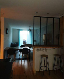 
                                                                                        Location
                                                                                         Appartement F3 avec jolie terrasse