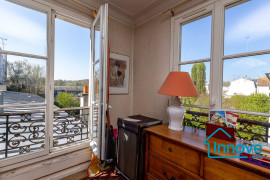 
                                                                                        Vente
                                                                                         Appartement familial 133 m² Versailles Saint-Louis