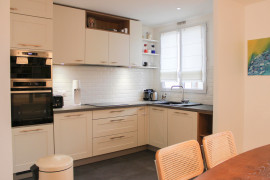 Location
Appartement familial 4 pièces à Levallois-Perret - Proche Champs-Élysées (loyer tout inclus)