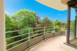 
                                                                                        Vente
                                                                                         Appartement Familial de 5 Pièces à Sceaux