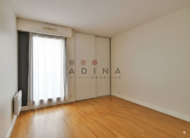 
                                                                                        Vente
                                                                                         Appartement Familial de 5 Pièces à Sceaux