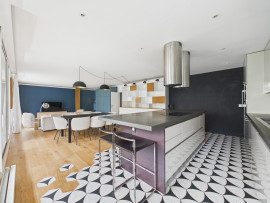 
                                                                                        Location
                                                                                         Appartement familial - rue Edouard Nortier