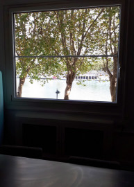 Location
Appartement fonctionnel et agréable (loyer tout inclus)