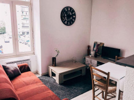
                                                                                        Location
                                                                                         Appartement location à l'année T1bis République