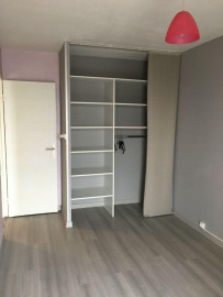 
                                                                                        Location
                                                                                         Appartement  lumineux avec vue sur les Pyrénées.