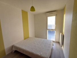 
                                                                                        Location
                                                                                         Appartement  lumineux avec vue sur les Pyrénées.