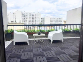 
                                                                                        Location
                                                                                         Appartement lumineux & calme (loyer tout inclus)