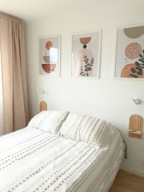 
                                                                                        Location
                                                                                         Appartement lumineux & calme (loyer tout inclus)
