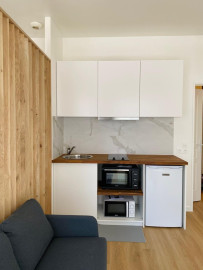 
                                                                                        Location
                                                                                         APPARTEMENT LUMINEUX EN EXCELLENT ETAT - VITRY 94
