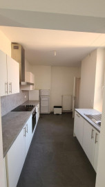 
                                                                                        Location
                                                                                         Appartement Lumineux et calme