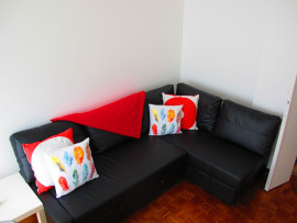 
                                                                                        Location
                                                                                         Appartement lumineux et fonctionnel (loyer tout inclus)