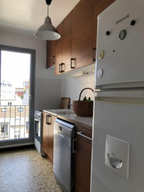 
                                                                                        Location
                                                                                         Appartement lumineux et fonctionnel (loyer tout inclus)