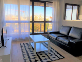 Location
Appartement lumineux, Saint-Cloud (loyer tout inclus)