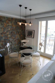 
                                                                                        Location
                                                                                         Appartement luxe équipé d'un sauna finlandais