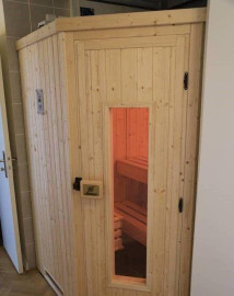 
                                                                                        Location
                                                                                         Appartement luxe équipé d'un sauna finlandais