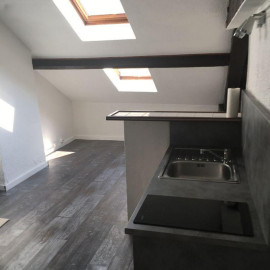 
                                                                                        Location
                                                                                         Appartement Lyon 3 - 40 m²