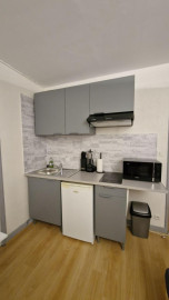
                                                                                        Location
                                                                                         Appartement meublé 18m²