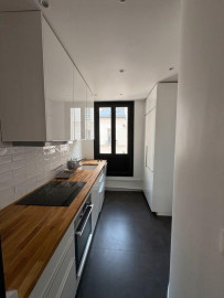 
                                                                                        Location
                                                                                         Appartement meublé 2 pièces 43 m² Batignolles