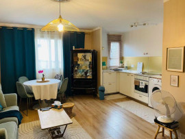 
                                                                                        Location
                                                                                         Appartement meublé 2 pièces Calme au pied du Métro