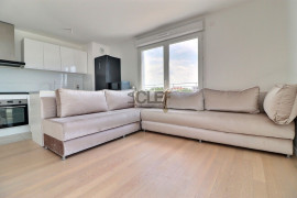 
                                                                                        Location
                                                                                         Appartement meublé 3 pièces - 62 m² - Bagneux