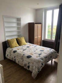 
                                                                                        Location
                                                                                         Appartement meublé 3 pièces très lumineux