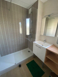 
                                                                                        Location
                                                                                         Appartement meublé 40m2 proche Pellegrin