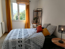 
                                                                                        Location
                                                                                         Appartement meublé 75m2 4 chambres Saint-Martin-d'hères