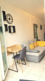 
                                                                                        Location
                                                                                         Appartement meublé à 8mn du métro 15mn de Bastille