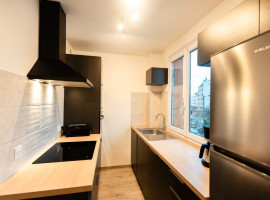
                                                                                        Colocation
                                                                                         Appartement meublé à louer