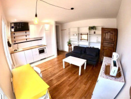 
                                                                                        Location
                                                                                         Appartement meublé avec Balcon dernier étage