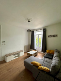 Location
Appartement meublé bien situé non loin du centre de Grenoble (loyer tout inclus)