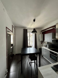 Location
Appartement meublé bien situé non loin du centre de Grenoble (loyer tout inclus)