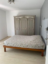 
                                                                                        Location
                                                                                         Appartement meublé de 100m2 au Plateau fleuri