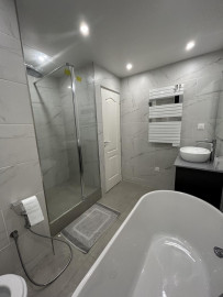 
                                                                                        Location
                                                                                         Appartement  meublé ,équipé proche Versailles