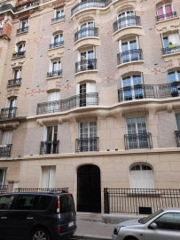 
                                                                                        Location
                                                                                         Appartement meublé Paris 15e, T2