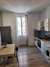 
                                                                                        Location
                                                                                         Appartement meublé T2 35 m2